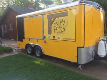 yum pig food truck trailer washed - mobile detialing